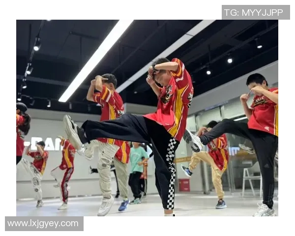 上海街舞队与重庆街舞队赛后分析实力对比与战术探讨