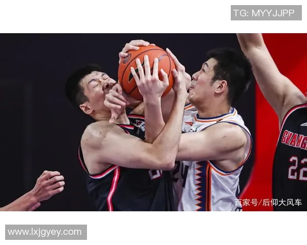 深圳篮球队以94分领跑联赛积分榜展现强劲实力和争冠决心 深圳篮球队以94分领跑联赛积分榜展现强劲实力和争冠决心